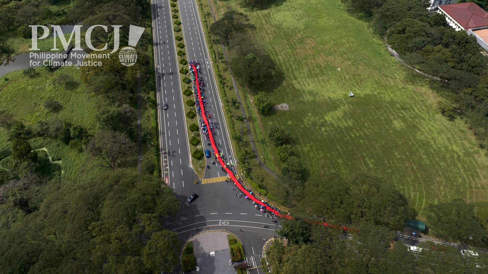 Around a thousand individuals from various sectoral organizations draw the red line to billionaires to fight against inequality