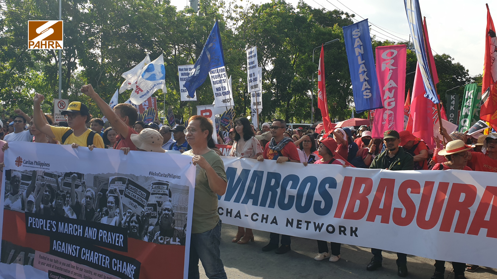 "Wag sa ChaCha, na niraratsada", PAHRA joins protest against ChaCha at the Senate Building